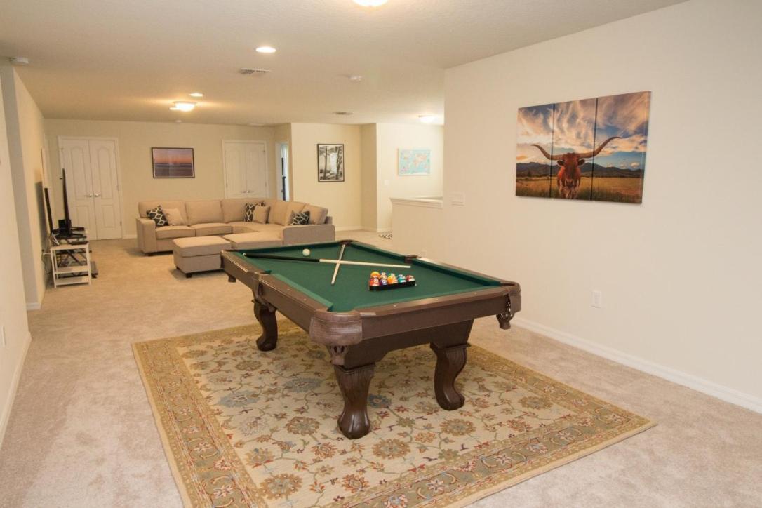 Large Luxury Pool *