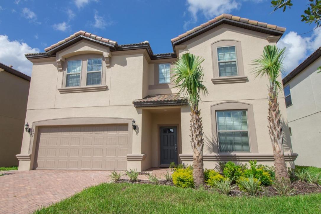 Large Luxury Pool Kissimmee